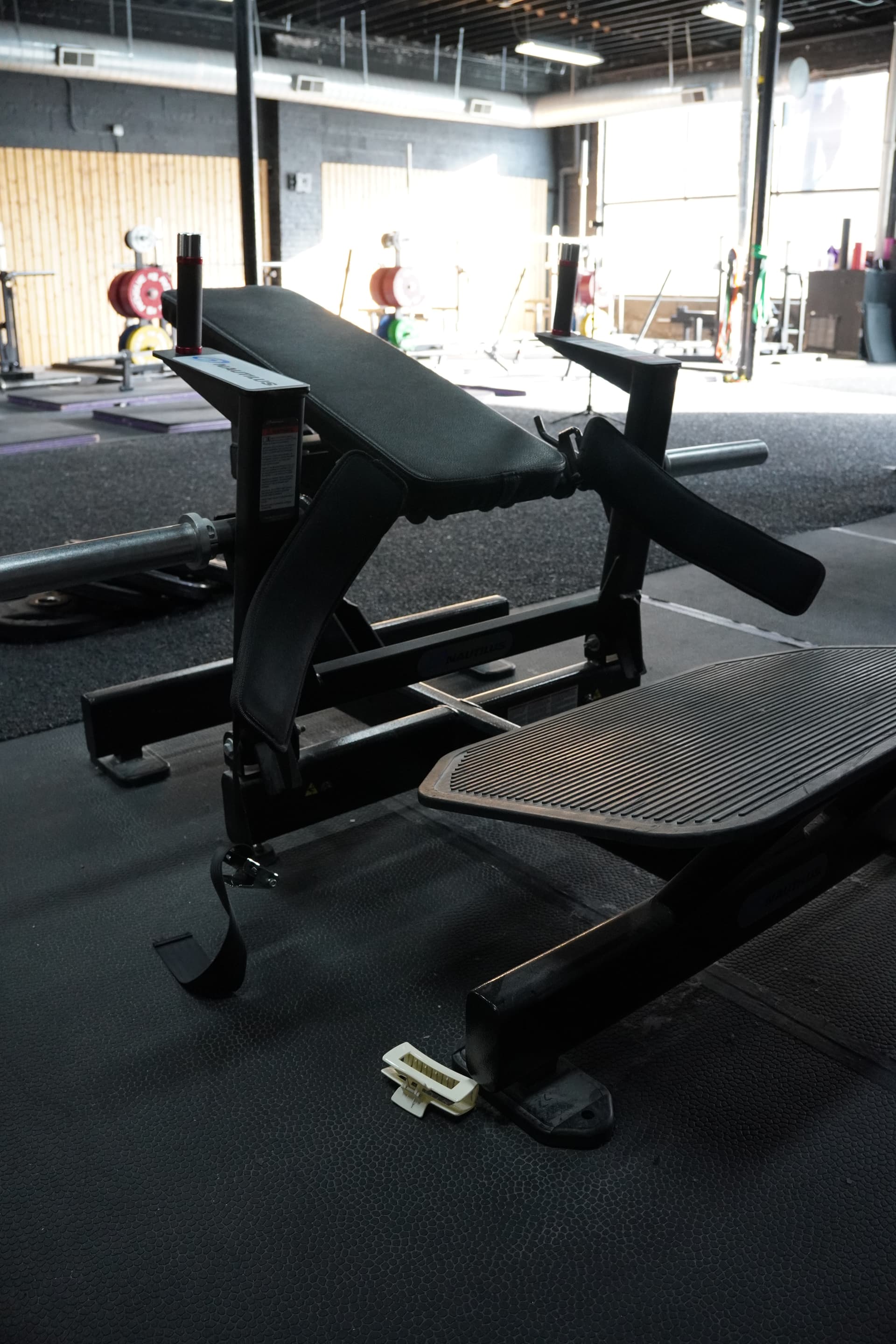 Nautilus hip thrust machine