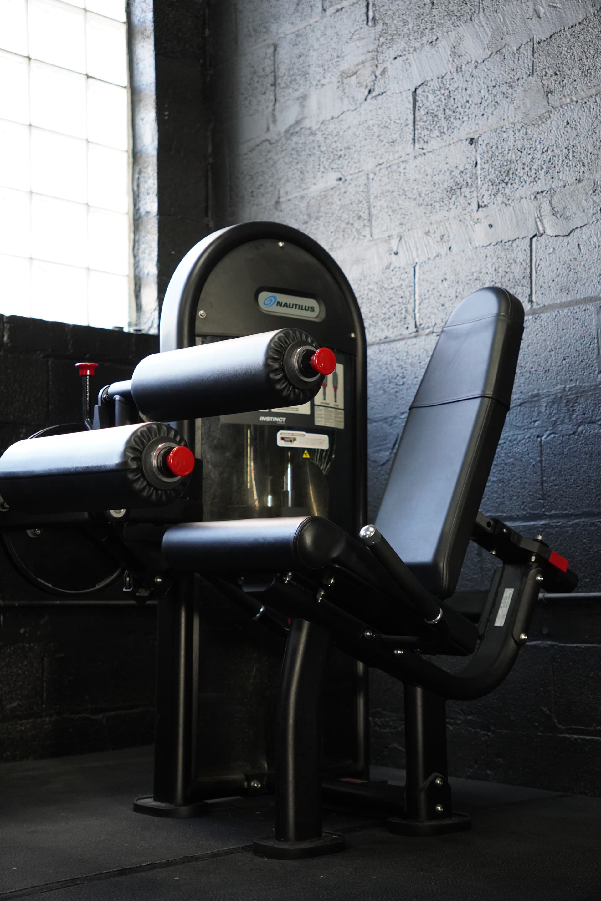Nautilus leg extension and leg curl duo